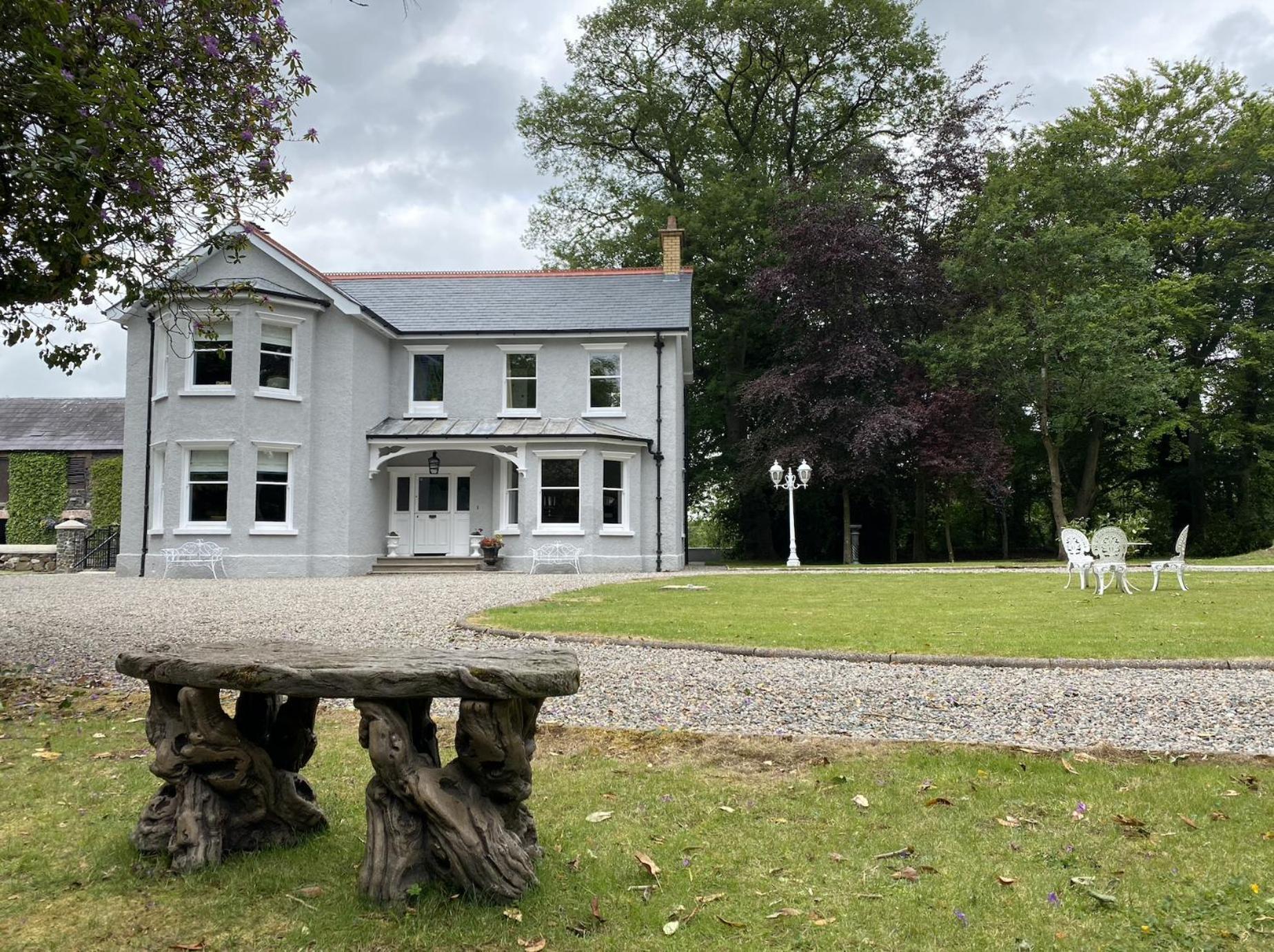 Luxury Accommodation In County Antrim With Riverside Hot Tub Kells Extérieur photo