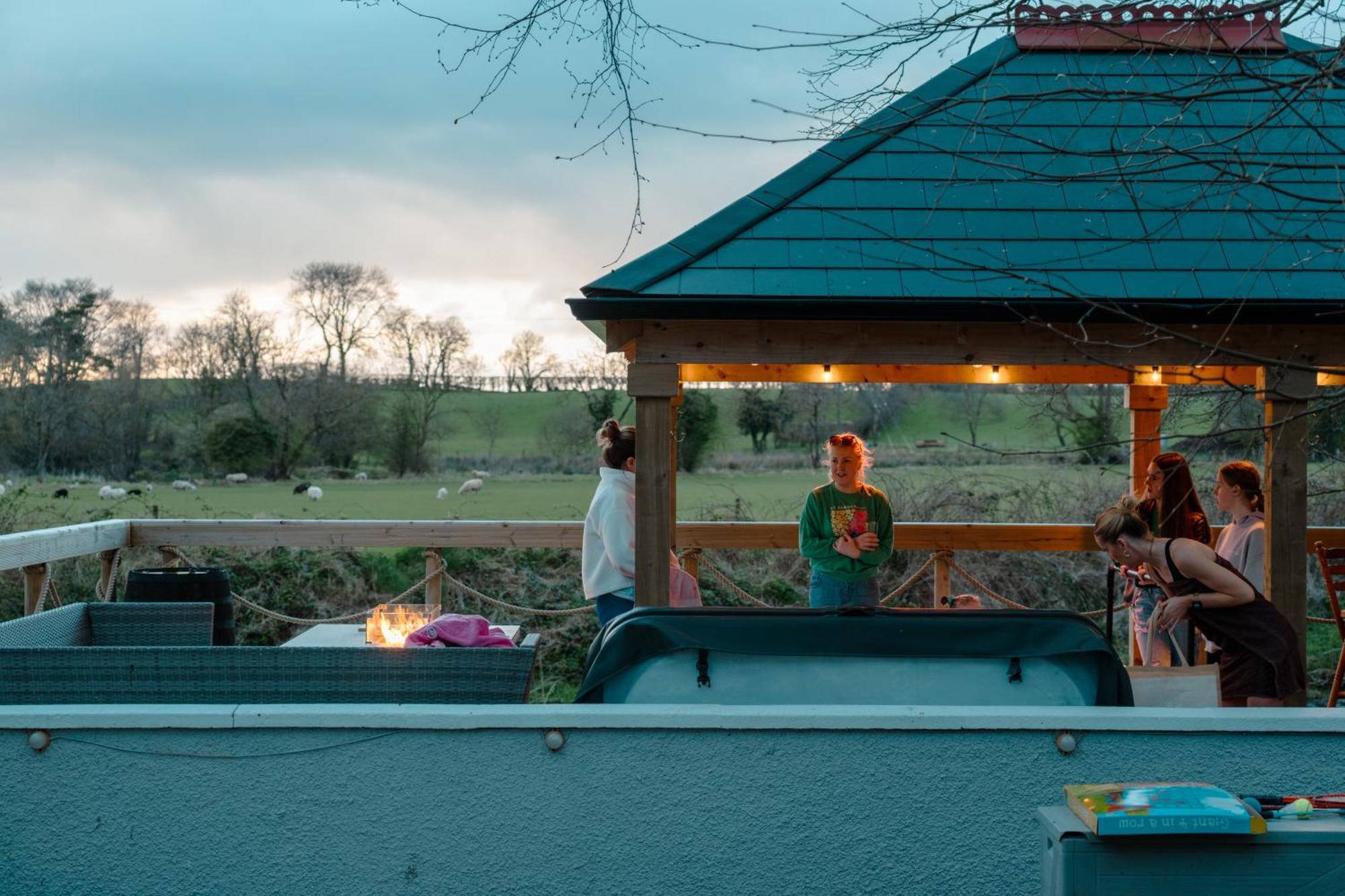 Luxury Accommodation In County Antrim With Riverside Hot Tub Kells Extérieur photo