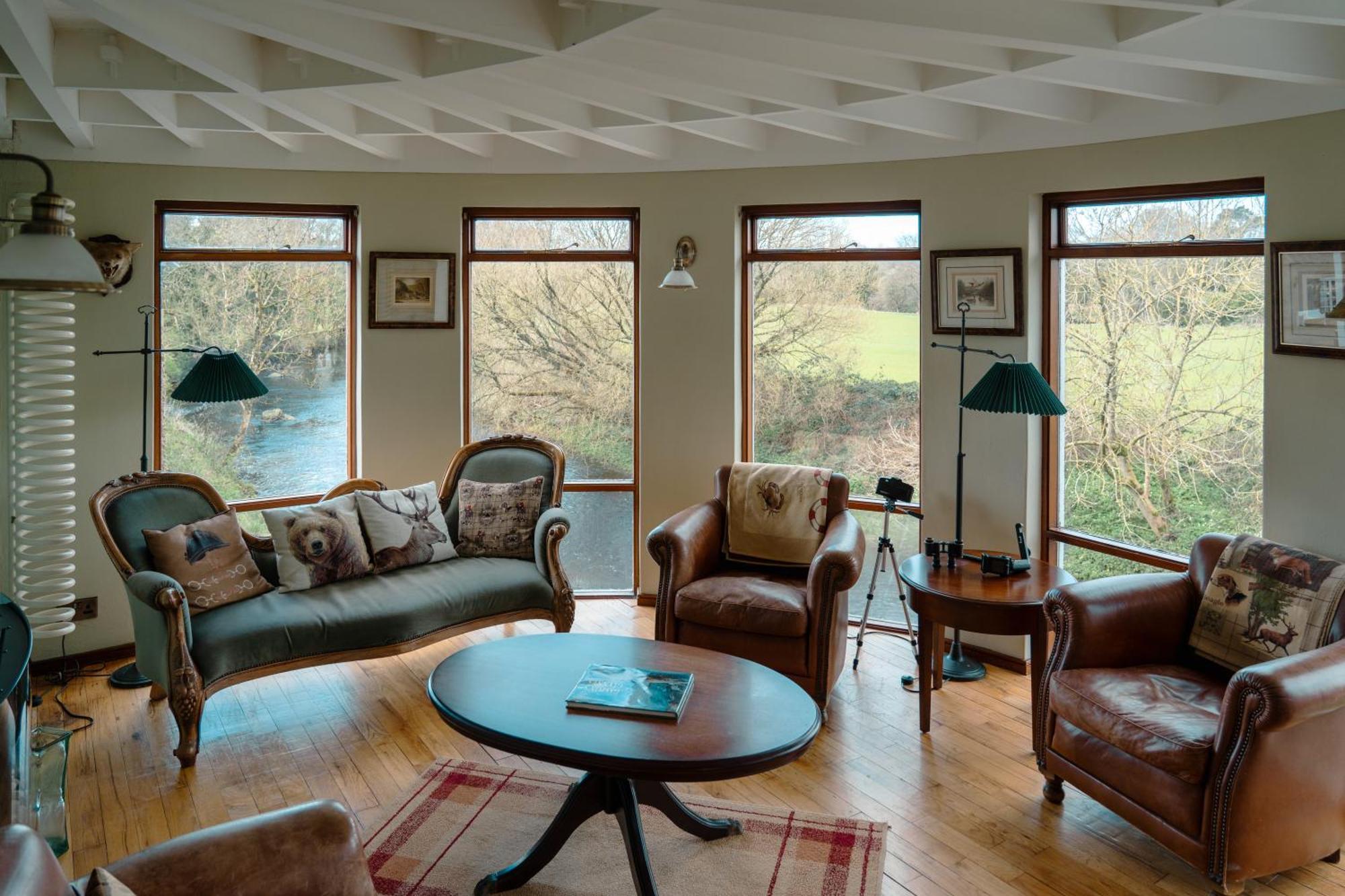 Luxury Accommodation In County Antrim With Riverside Hot Tub Kells Extérieur photo