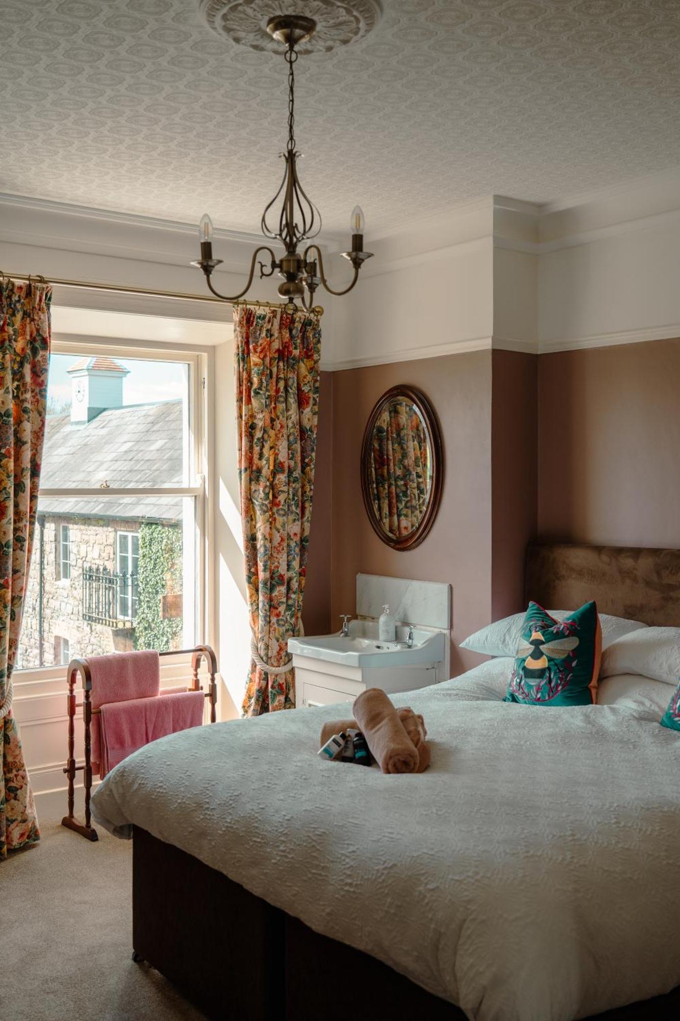 Luxury Accommodation In County Antrim With Riverside Hot Tub Kells Extérieur photo