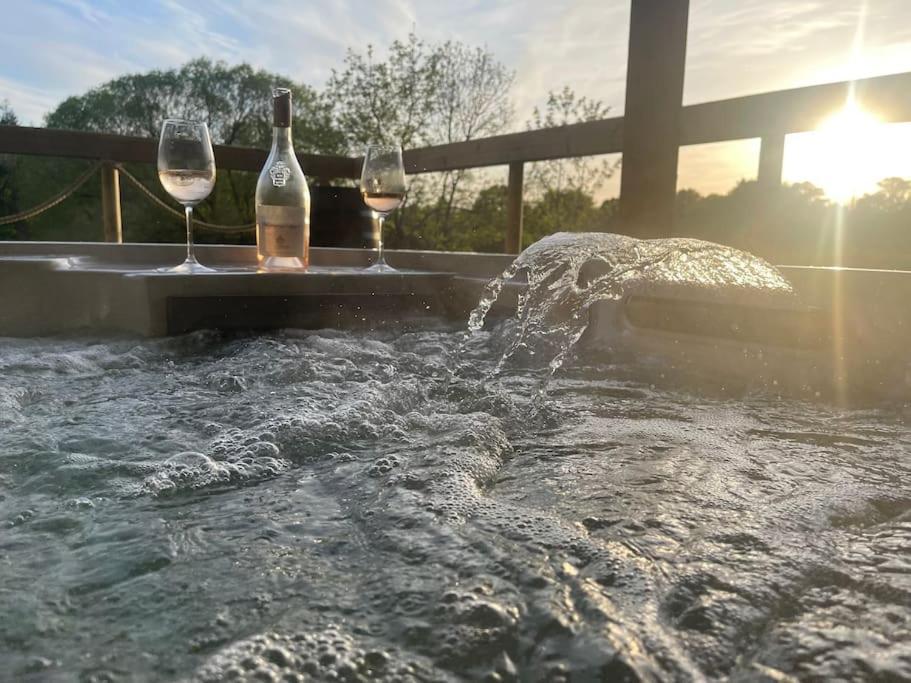 Luxury Accommodation In County Antrim With Riverside Hot Tub Kells Extérieur photo